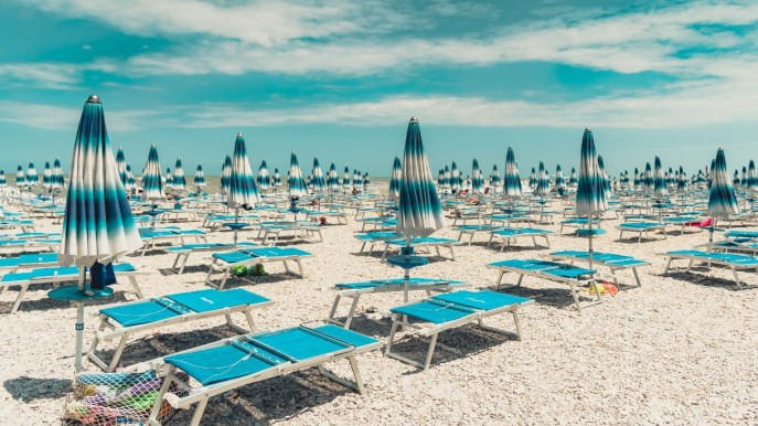 Vacanze truffa, i pericoli dell’intelligenza artificiale: come difendersi