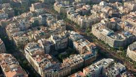 Affitti brevi vietati dal 2028 a Barcellona: l’effetto in Italia sui prezzi delle case