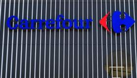 Titolo Carrefour crolla in Borsa, colosso rischia 200 milioni di multa