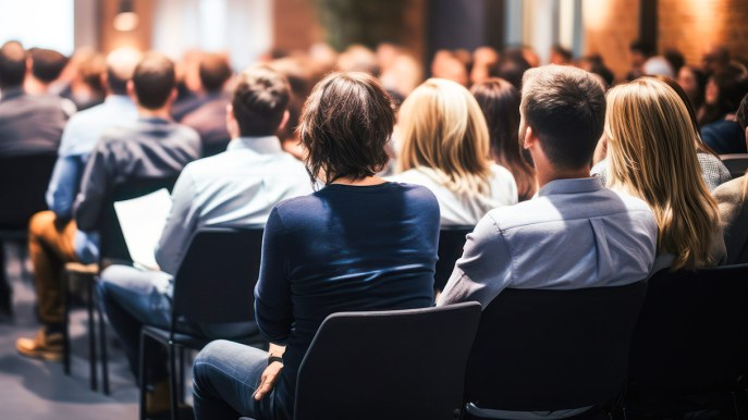 Doppio concorso Agcom con assunzioni a tempo indeterminato: cosa studiare