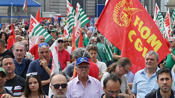 Aumenti degli stipendi per l’inflazione, ai metalmeccanici oltre 137 euro al mese