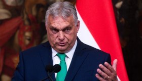 Orban fa concorrenza a Meloni e Salvini in Europa: nuovo gruppo al Parlamento Ue