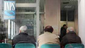 Pensioni, l’Inps frena: in 10 anni conti in rosso, ma “nessun allarme”