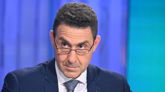 Il generale Vannacci indagato per rimborsi illeciti: sul caso anche la procura militare