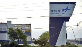 Boeing acquista Spirit AeroSystems, un parte finisce anche alla rivale Airbus