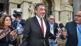 Unipol blinda la partecipazione in BPER. Risiko in Borsa investe MPS