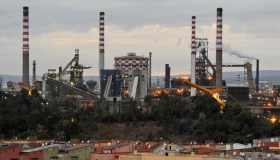Ex Ilva, chi c’è dietro lo scandalo di Acciaierie d’Italia: dati falsi e guadagni milionari