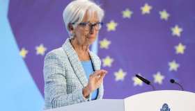 Bce resta “vigile”. Lagarde: “Atterraggio morbido non garantito”