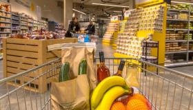 Richiamati tutti i prodotti di un marchio per rischio listeria: i lotti interessati