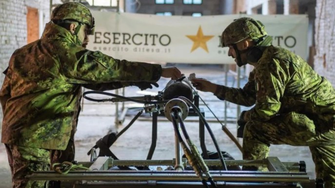 Rinnovo contratto militari e polizia, aumenti fino a 163 euro in busta paga: ecco per chi