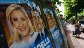 Borsa di Parigi a +2,7% dopo le elezioni in Francia, lo spread tocca i 73 punti