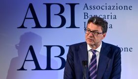 Giorgetti accusato di Def al ribasso: il ministero dell’Economia avrebbe “nascosto” 16 miliardi