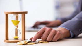 Doppio lavoro part time, l’azienda può vietarlo? La risposta della Cassazione