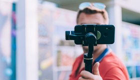 Antitrust contro influencer, nel mirino la pubblicità nascosta: chi è nei guai