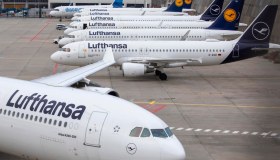 Lufthansa dimezza gli utili dopo l’acquisizione di Ita: pronta la ristrutturazione