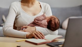 Domanda congedo parentale, novità che semplifica la richiesta: cosa cambia