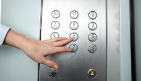 Manutenzione ascensore, ogni quanto va fatta e a chi spetta: cosa prevede la legge