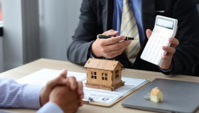 Mutui, a giugno tassi in discesa fino al 3,56%: ma tornano a salire i depositi bancari