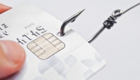 Agenzia Entrate, false e-mail di rimborso: come riconoscere la truffa