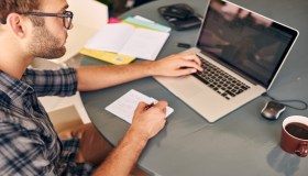 A chi inviare il CV in agosto? 5 settori per la candidatura spontanea