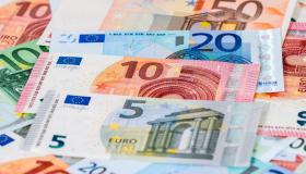 Salario minimo a Napoli nei contratti pubblici, delibera vincola i fornitori del Comune