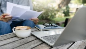 Smart working, una nuova indagine lo premia (e strizza l’occhio all’IA)