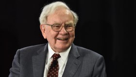 Warren Buffett raggiunge i 1.000 miliardi con la sua Berkshire Hathaway: il primato