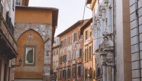 Boom di edifici abbandonati e case fatiscenti: l’emergenza tocca anche i grandi centri urbani