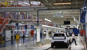 Cina contro Ue, continua la guerra dei dazi: ora nel mirino ci sono le auto di grossa cilindrata