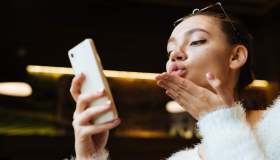 Il mercato degli influencer è in calo, sono i microinfluencer a dominarlo. Quanto valgono