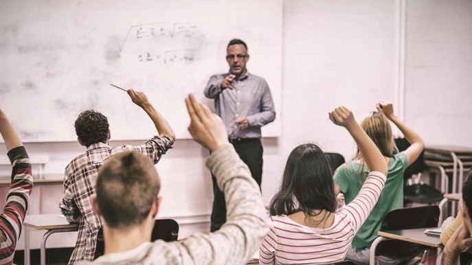 A scuola vince il precariato, boom di supplenti: quest’anno 250mila contratti a tempo determinato