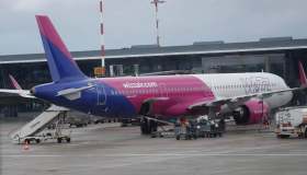 Wizz Air lancia “All You Can Fly”, ma è conveniente solo per il turismo mordi e fuggi