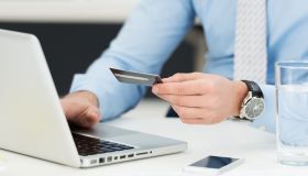 Bonifici istantanei pericolosi per le truffe online, guadagni degli italiani a rischio