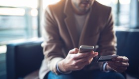 Impennata di truffe, conti prosciugati: le operazioni a rischio e l’identikit dei clienti colpiti