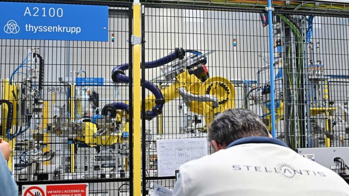 Automotive in crisi, Stellantis taglia le stime sul 2024 (e non è la sola)
