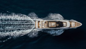 Esiste un Superyacht che trasforma il metanolo verde in idrogeno