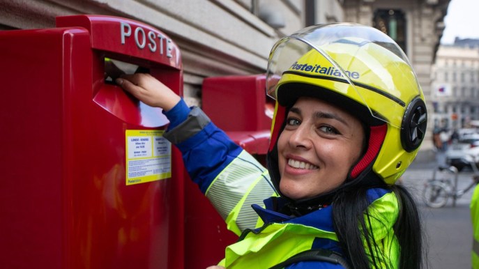 Poste Italiane assume 19mila lavoratori, si cercano portalettere e figure di front end