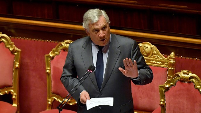 Tajani contro Giorgetti sulle nuove tasse in manovra, è scontro nella maggioranza