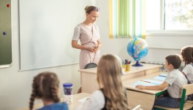 Scuola, troppi precari a tempo determinato: la UE bacchetta ancora l’Italia