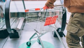 Richiamati prodotti vegani a base di legumi per rischio chimico: quali sono i lotti