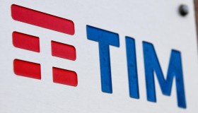 Perquisiti due dirigenti Tim e Ntt Data, l’ipotesi è di corruzione tra privati