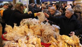 A Natale aumentano i prezzi, da panettone al torrone, quali saranno i più costosi