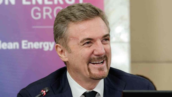 Enel, Piano 2025-2027 vede utile a 7,1-7,5 miliardi. Investimenti per 43 miliardi