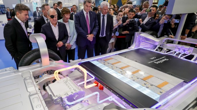 Northvolt guarda alla Cina per salvarsi, contatti con il colosso Catl