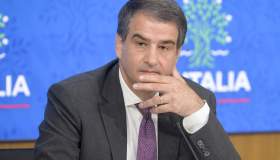 Raffaele Fitto commissario europeo, nomina a vicepresidente rinviata a data da destinarsi