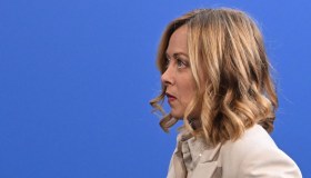 Scontro tra Meloni e sindacati dopo la battuta della Premier: anche Schlein all’attacco