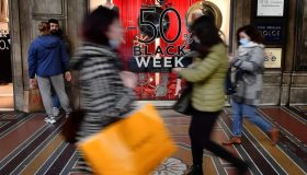 Italiani sempre più interessati al Black Friday, aumenta il budget a 261 euro