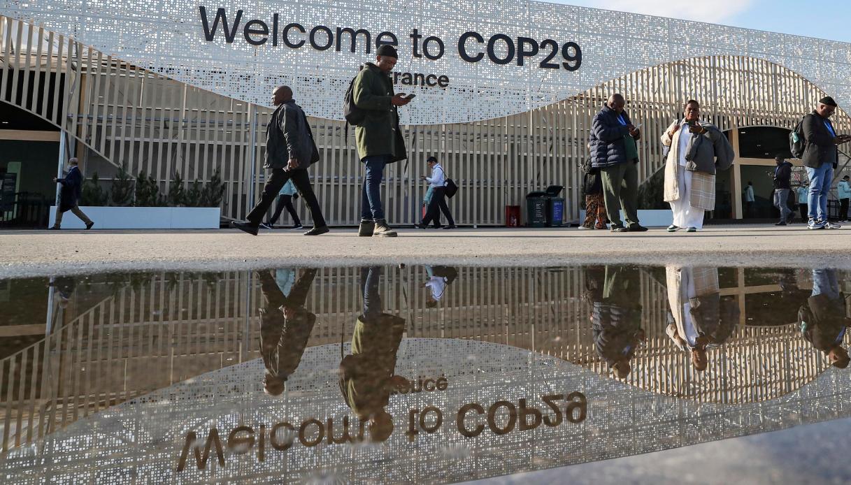 Cop 29 a Baku, la conferenza Onu sul clima: negoziati arrancano. “Abbiamo bisogno di fiumi di denaro”