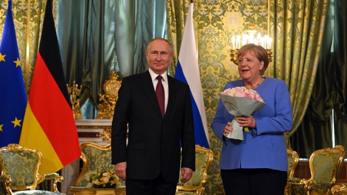 Perché Angela Merkel disse “no” all’Ucraina nella Nato