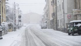 Tempesta Bert sull’Europa e freddo polare in Italia, neve anche in collina: le previsioni